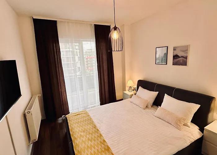 Bonjour With Terrace And Parking